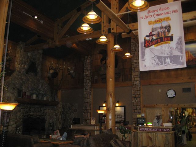 「ブライスキャニオンロッジ」　【その２０】_f0128714_1540839.jpg