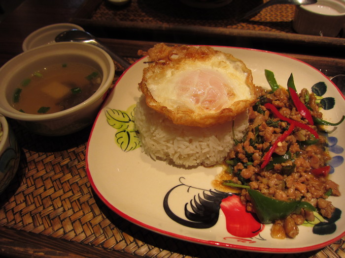 「トゥン テン」　タイ料理　高田馬場_f0128714_1613377.jpg