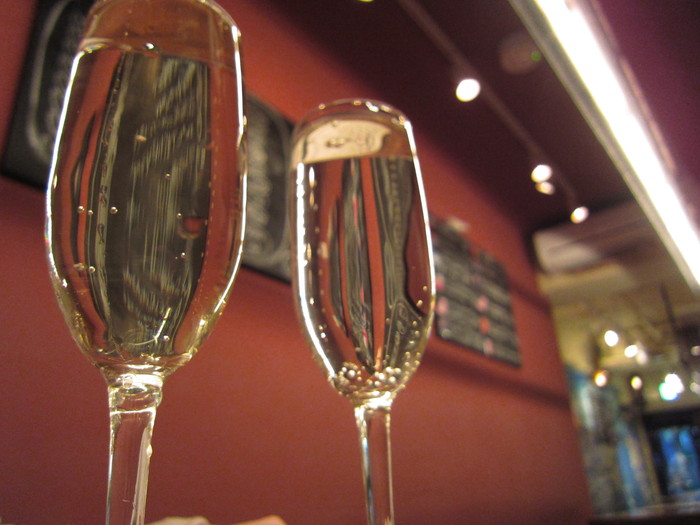 「キッチン V」　バール　西早稲田_f0128714_17393530.jpg