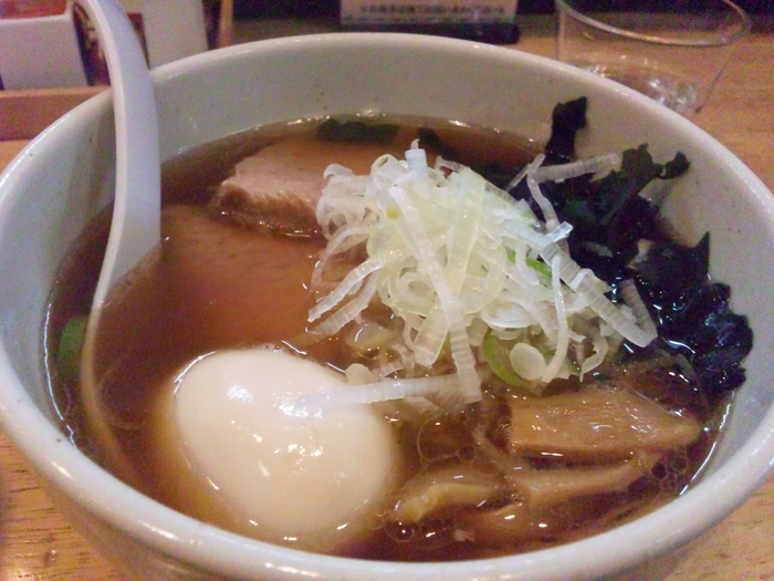 「木菟ラーメン」　ラーメン　雑司ヶ谷_f0128714_17432794.jpg