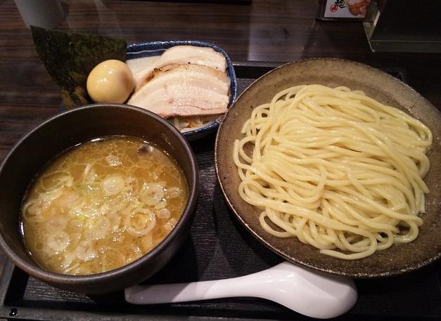 「三ツ矢堂製麺」　ラーメン　 高田馬場店_f0128714_21113032.jpg