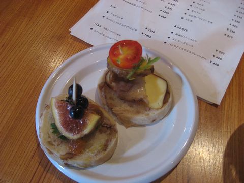 「カフェ モスクワ」　バール　吉祥寺_f0128714_230347.jpg