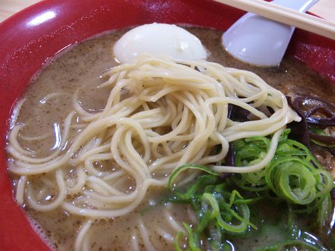 「博多新風」　ラーメン　池袋_f0128714_232129.jpg