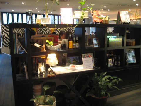 「マンゴツリー カフェ」　 タイ料理　新宿_f0128714_8375465.jpg