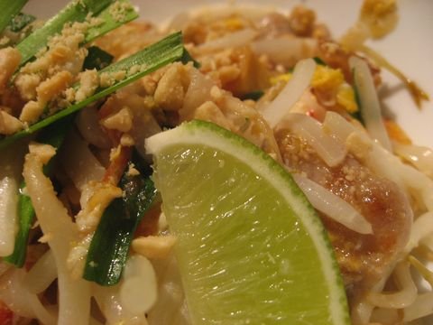 「マンゴツリー カフェ」　 タイ料理　新宿_f0128714_8482934.jpg