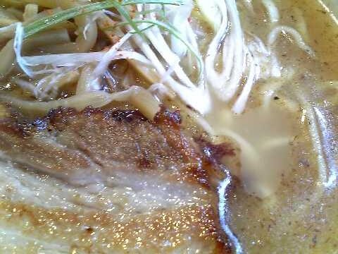 「麺や RYOUMA」　ラーメン　西早稲田_f0128714_23342298.jpg