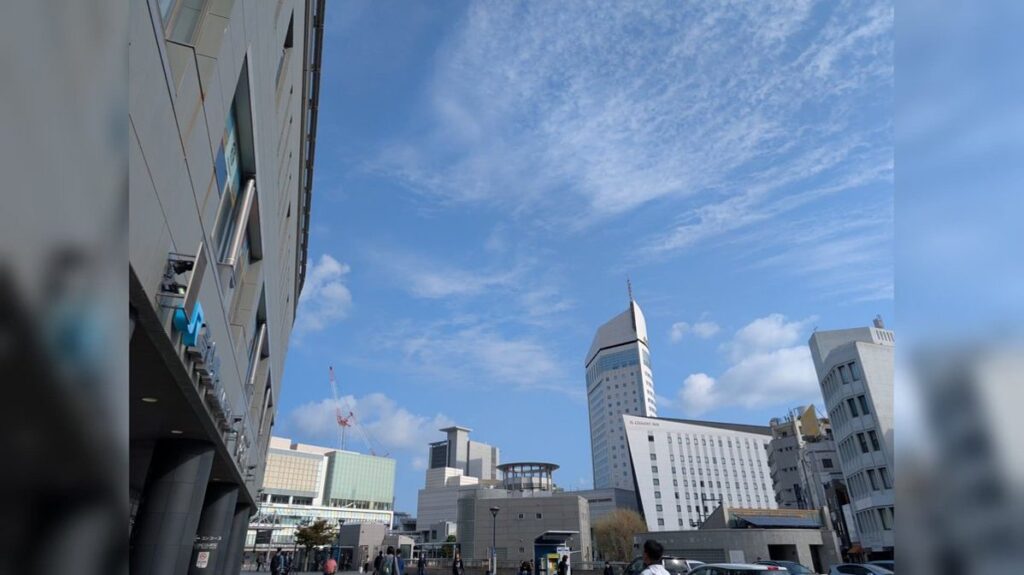高松駅前の風景
