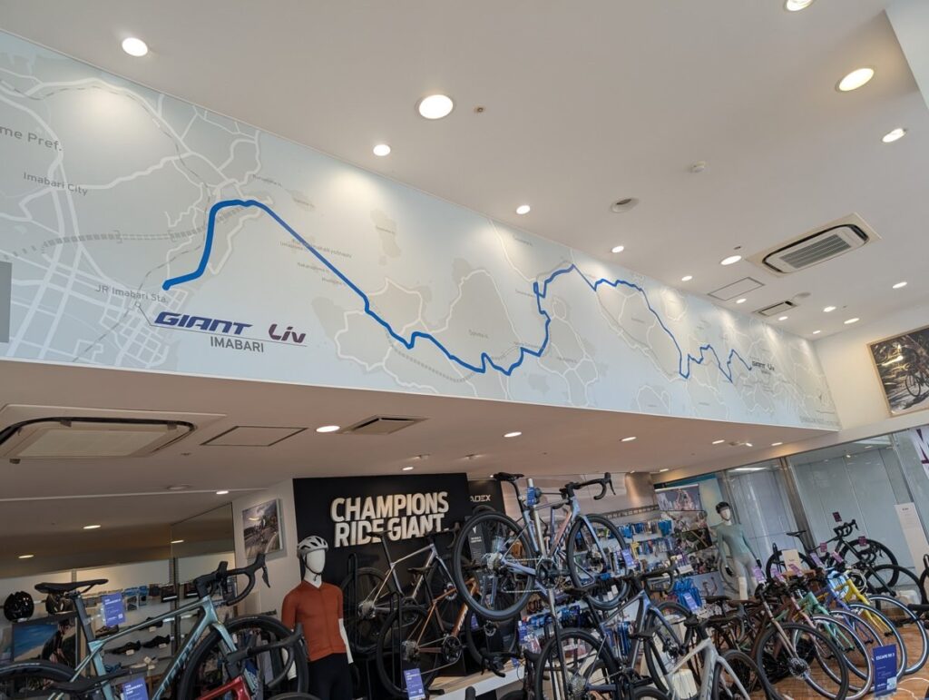 ジャイアントストア今治の店内に描かれたしまなみ海道の地図